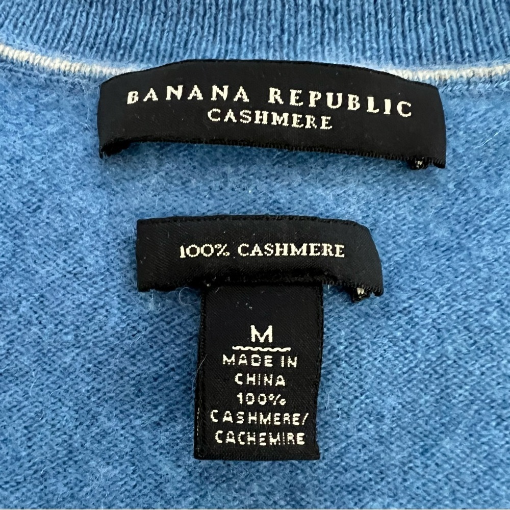 Banana Republic 100% Cashmere Blue V-Neck Sweater | Women’s Medium - Picture 4 of 6